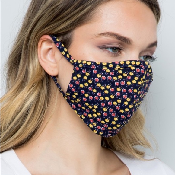 MADE IN USA 2 ULTRA SOFT DAINTY FLORAL FACE MASK - Picture 2 of 6